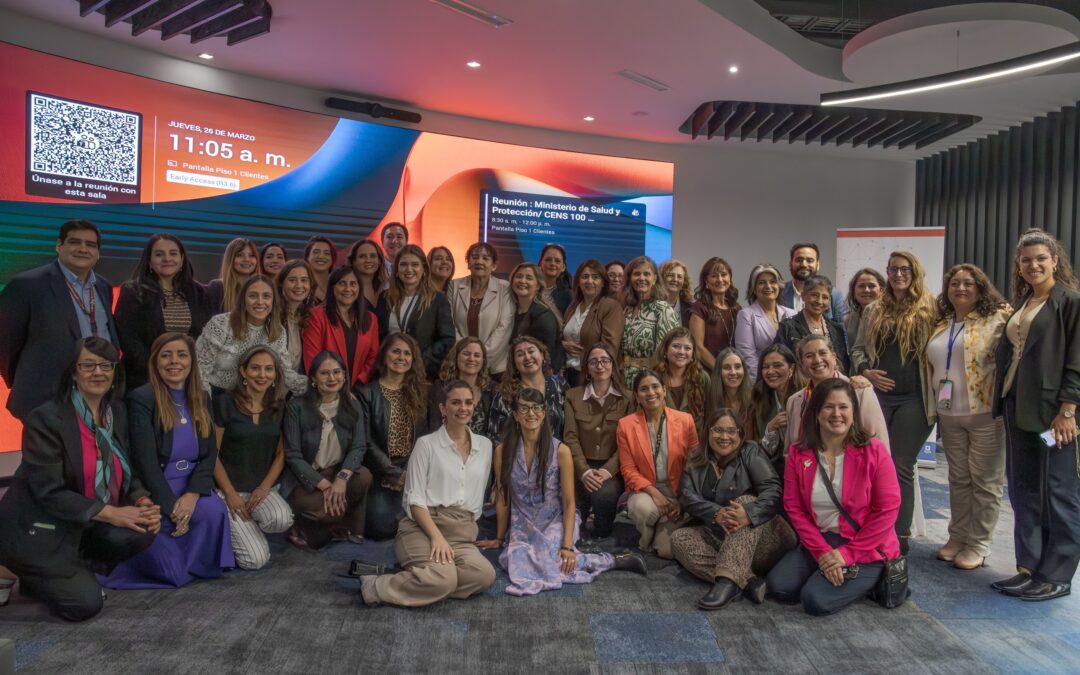 Encuentro reúne a mujeres líderes para abordar desafíos del liderazgo femenino en salud