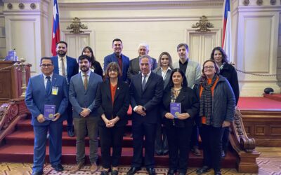 Salud digital: expertos advierten que el uso de datos y algoritmos podría profundizar desigualdades en Chile